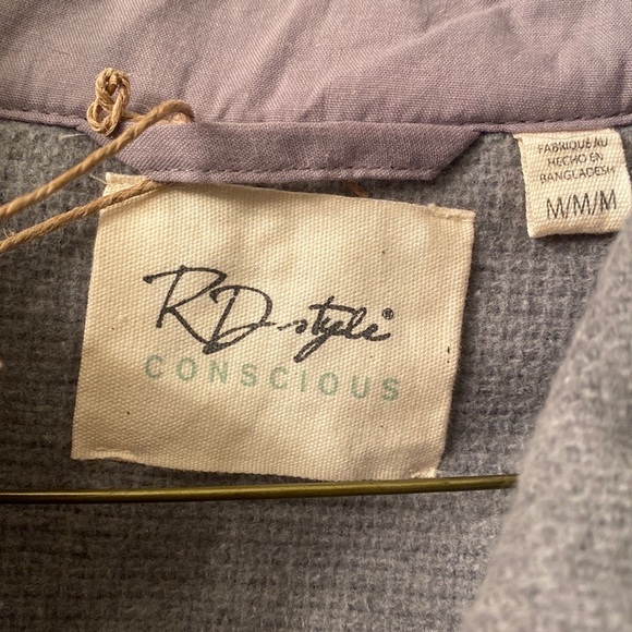 4-Pocket Gray Shacket - Picture 8 of 13